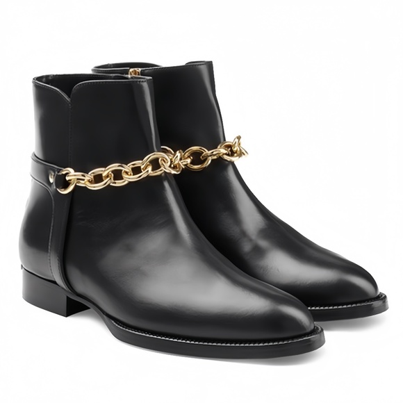 Size 7 Burberry Leather Ankle Boots Black with Chain, everyday wear - Picture 1 of 6
